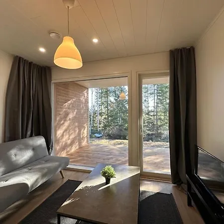 Apartment Kotimaailma - Uusi Rivitalokolmio Saunalla # 1