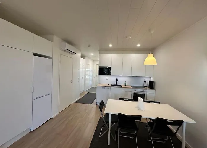 Kotimaailma - Uusi Rivitalokolmio Saunalla # 1