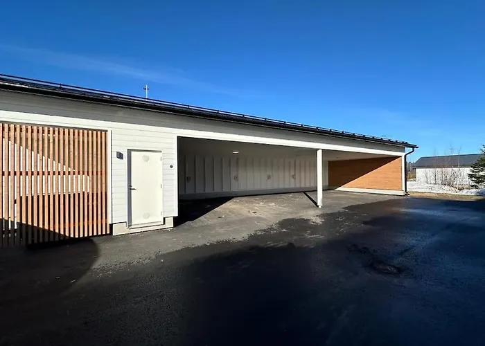 Kotimaailma - Uusi Rivitalokolmio Saunalla # 1 קוקולה